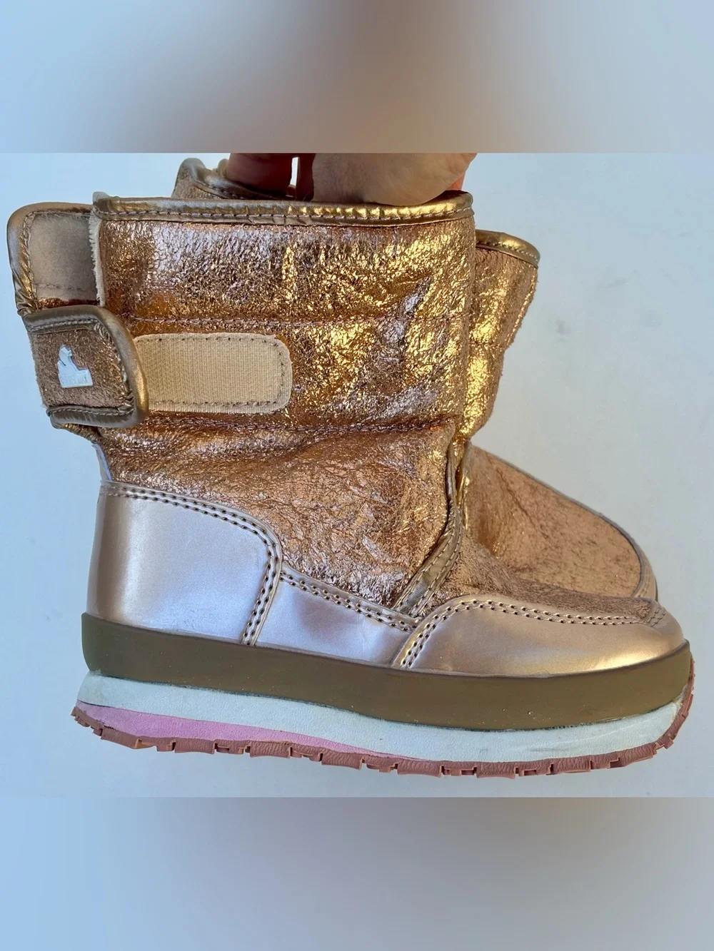 Rubber Duck girls size 10 cracked metallic boots in a rose gold color
